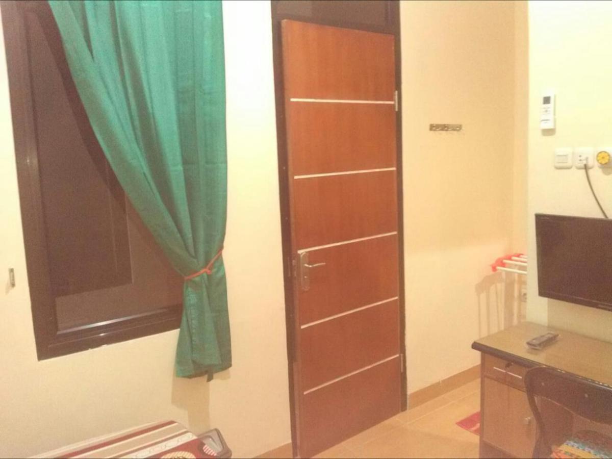 Hotel Danyshom Cikarang Zewnętrze zdjęcie